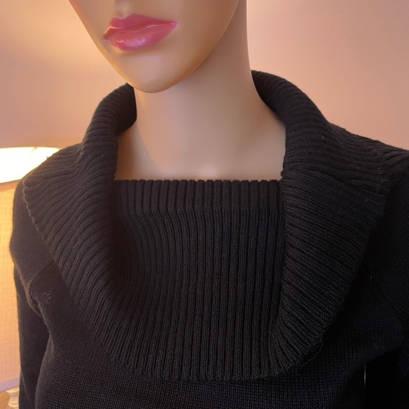 Simplee, Black Oval or Cowl‎ Neck Sweater Sz Sm - Picture 6 of 9